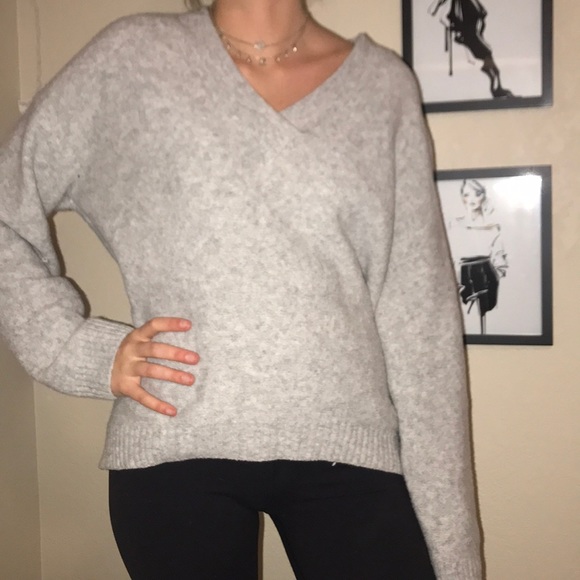 H&M Sweaters - H&M Light Grey V-Neck Sweater
